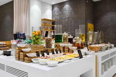 Food & Drinks