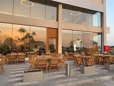 Outdoor Cafe