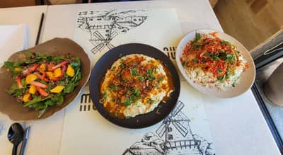 Food & Drinks