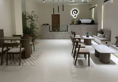 Elegant Cafe Sakaka