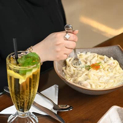 Food & Drinks