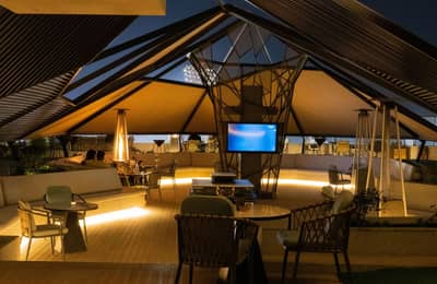 Cocoluna Lounge