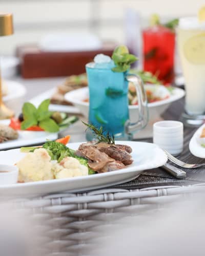 Food & Drinks