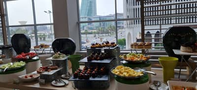 Food & Drinks