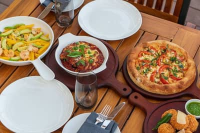 Food & Drinks