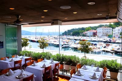 Restaurant 2
