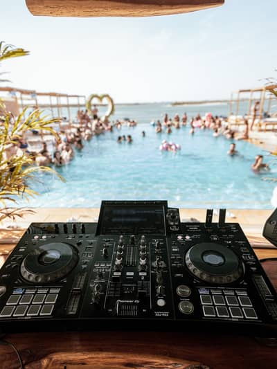 Yas Beach