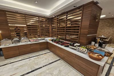 Food & Drinks
