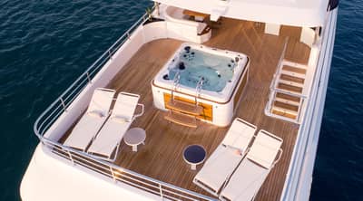 Upper Deck / Sky Deck / Sun Deck