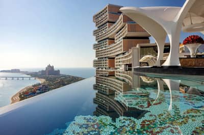 Atlantis The Royal Dubai with infinity pool and ocean view.