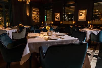 Elegant dining setup at Il Baretto Restaurant, Riyadh.