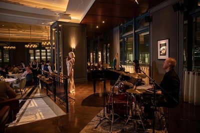 Live band performing at Il Baretto Restaurant, Riyadh.