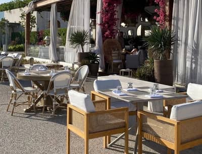Outdoor dining area at Viva La Vida Doha, Lusail.