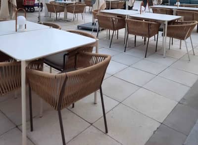 Capila Pool Bar & Grill