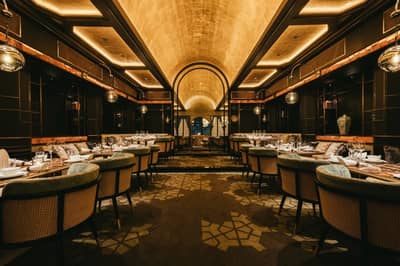 Mott 32 Indoors