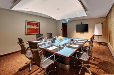 Two Seasons Hotel & Apartments Dubai