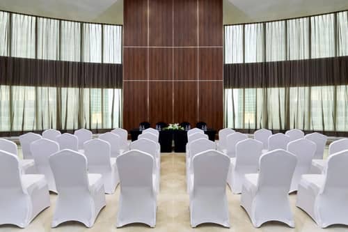 Best Plaza West Bay Hotel