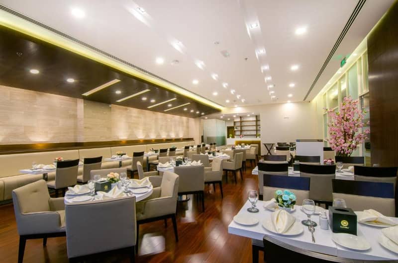 Al Murooj Muscat Grand Hotel