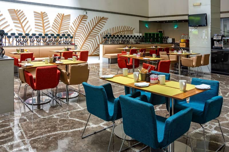 Golden Tulip Muscat