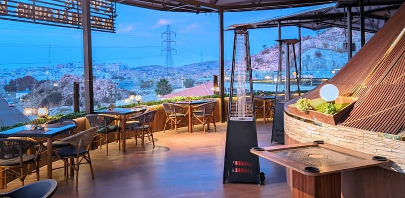 Yaz Cafe & Lounge