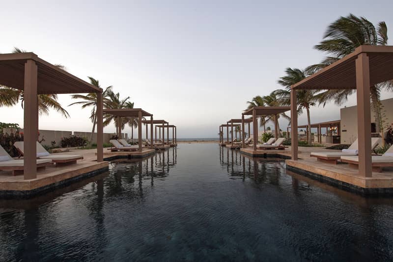 Aliila Hinu Bay
