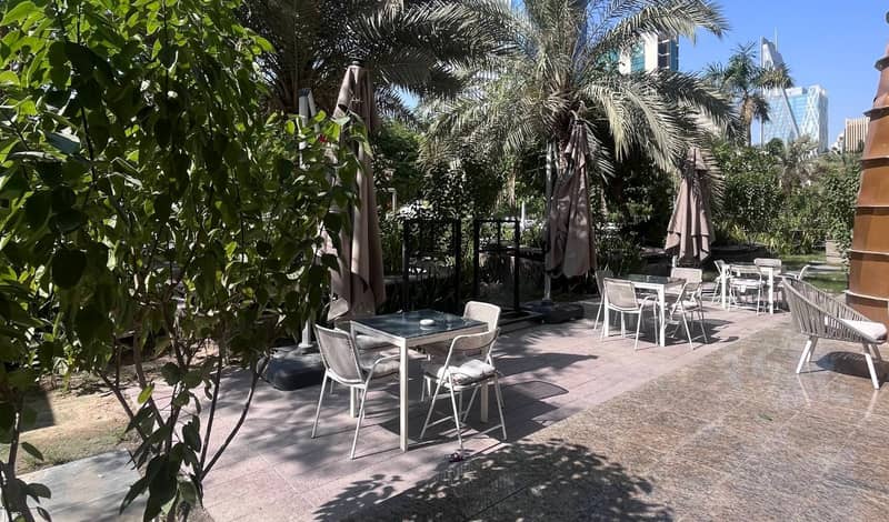 Nutree Restaurant And Cafe