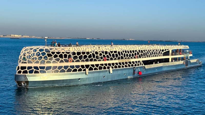 Lotus Royale By Lotus Yacht Dubai