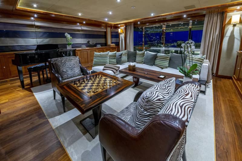 Omina  Rental Yacht  Dubai