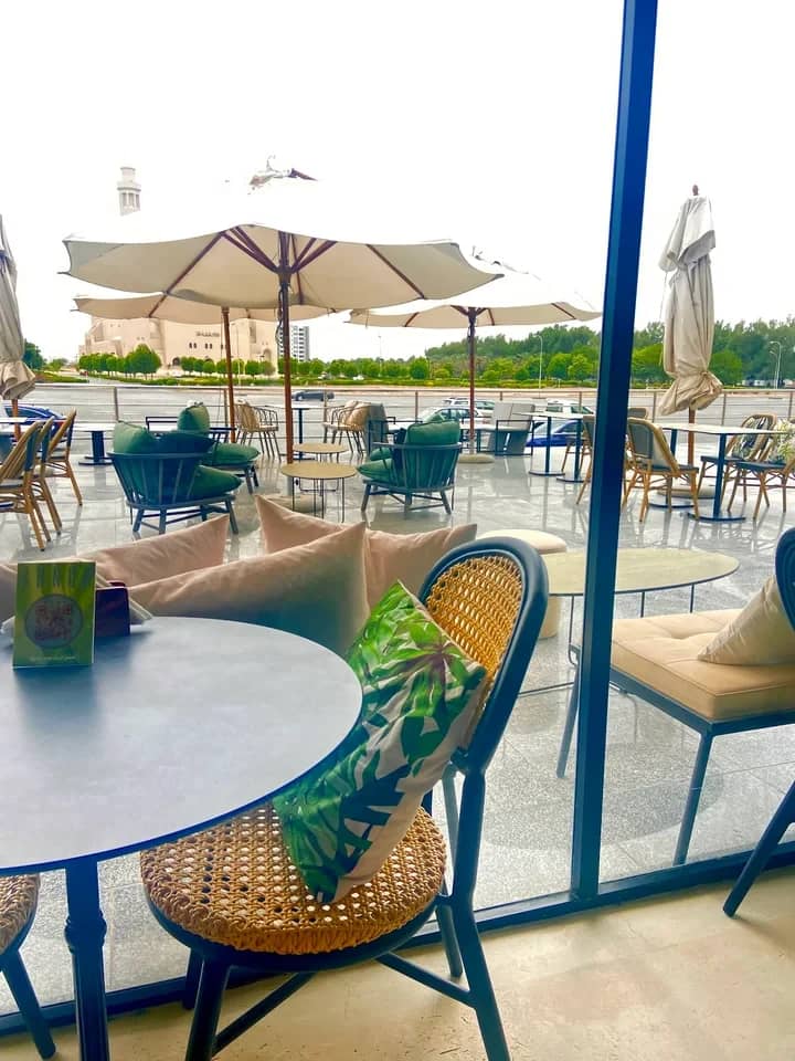 BRNCH Restaurant & Cafe