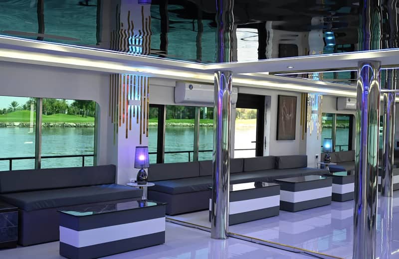 Royal Rave Yacht