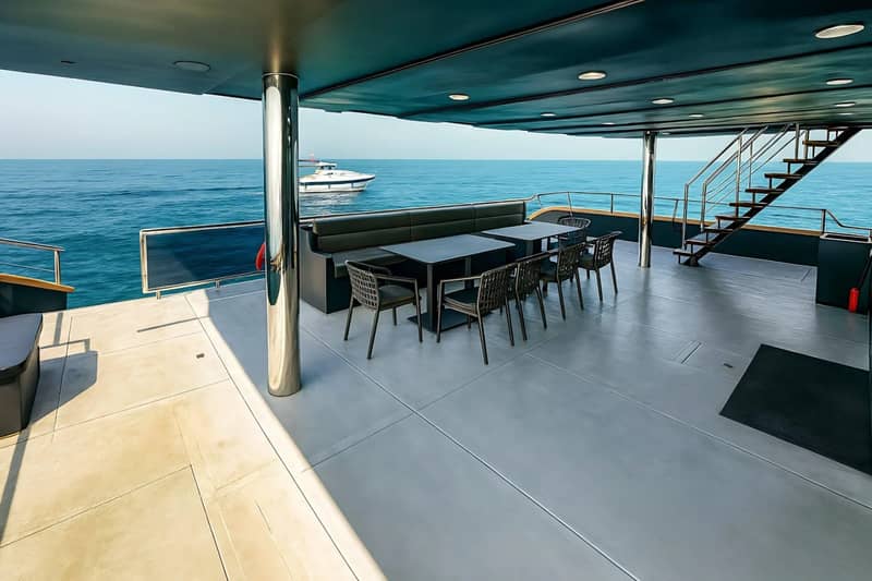 Royal Rave Yacht