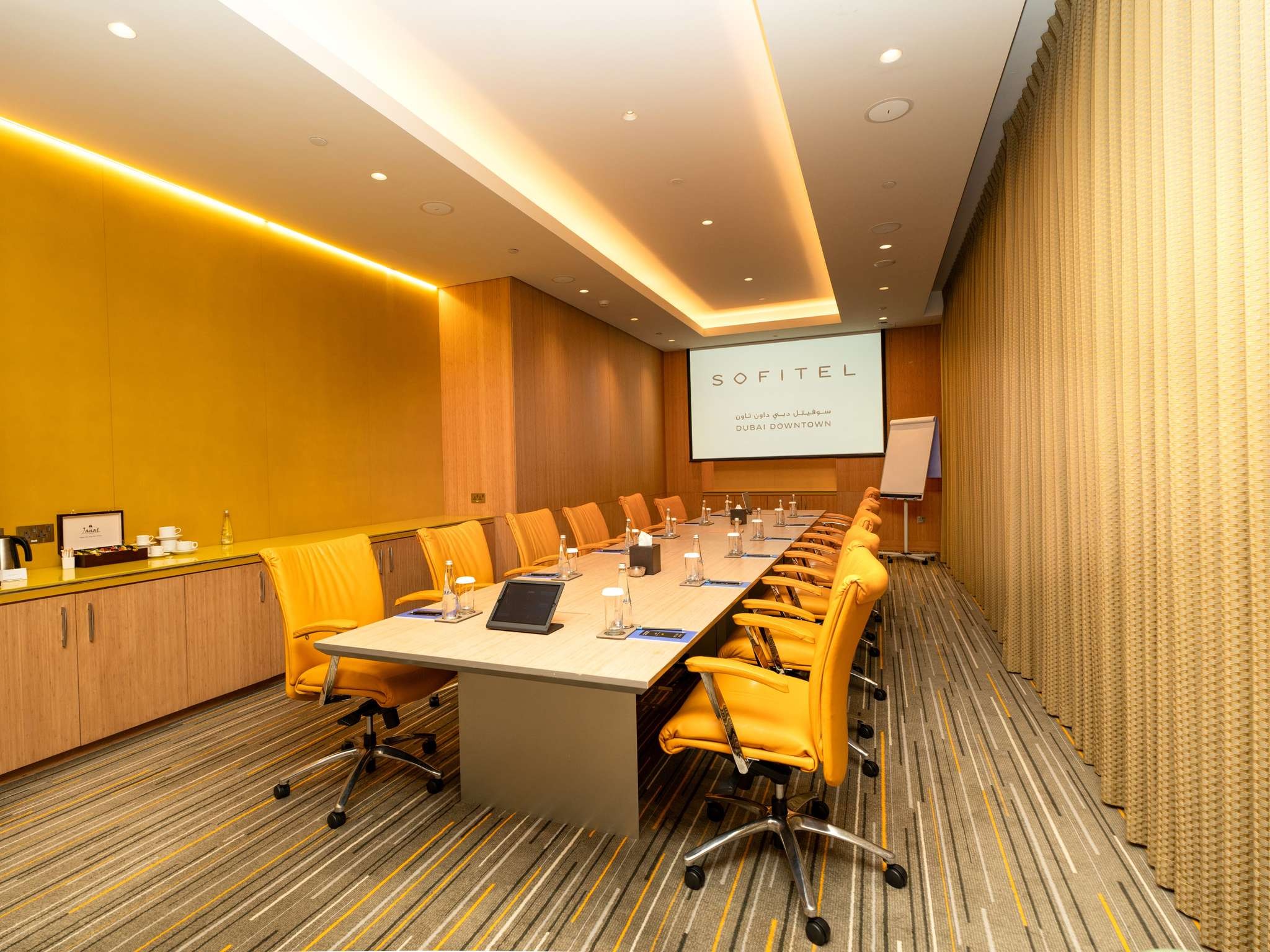 Onyx Meeting Room