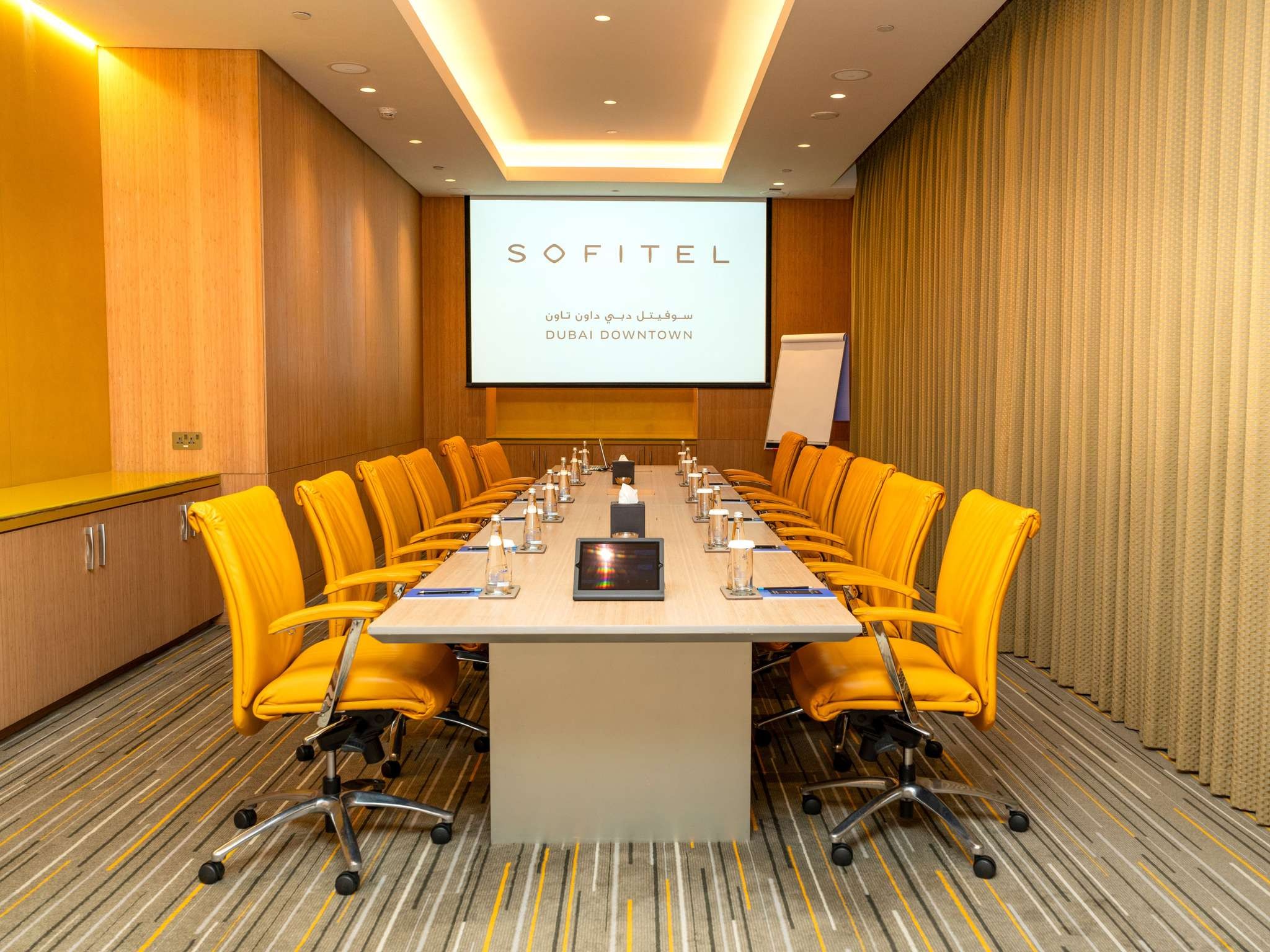 Onyx Meeting Room