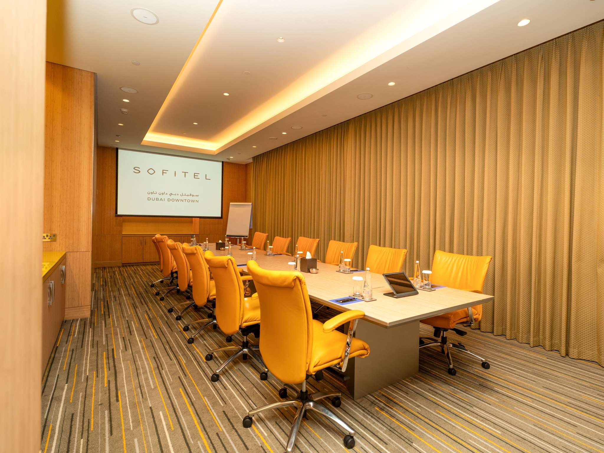 Onyx Meeting Room