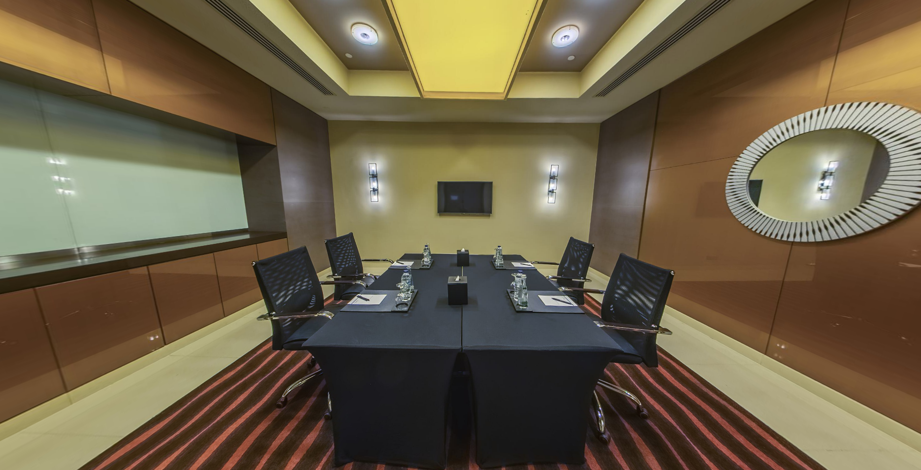 meeting_plus_4