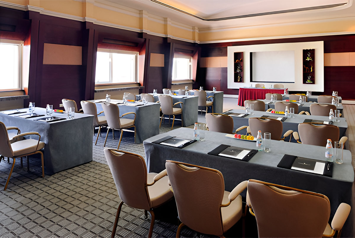 meeting_quarter_room_web
