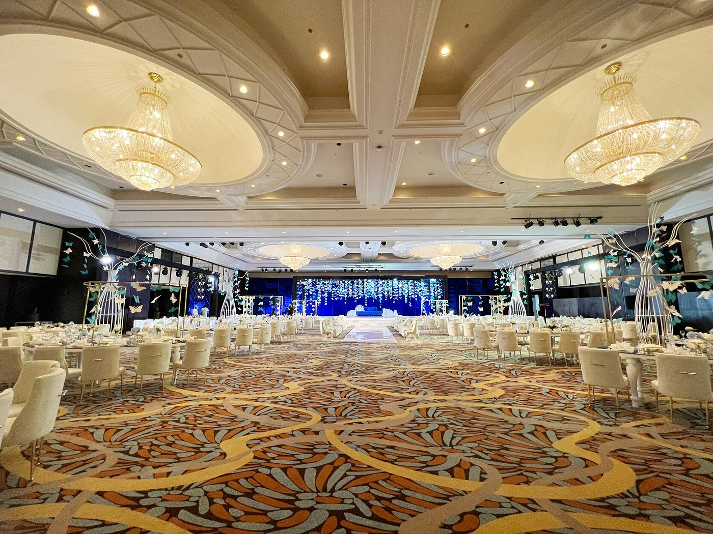 movenpick_grand_al_bustan_3