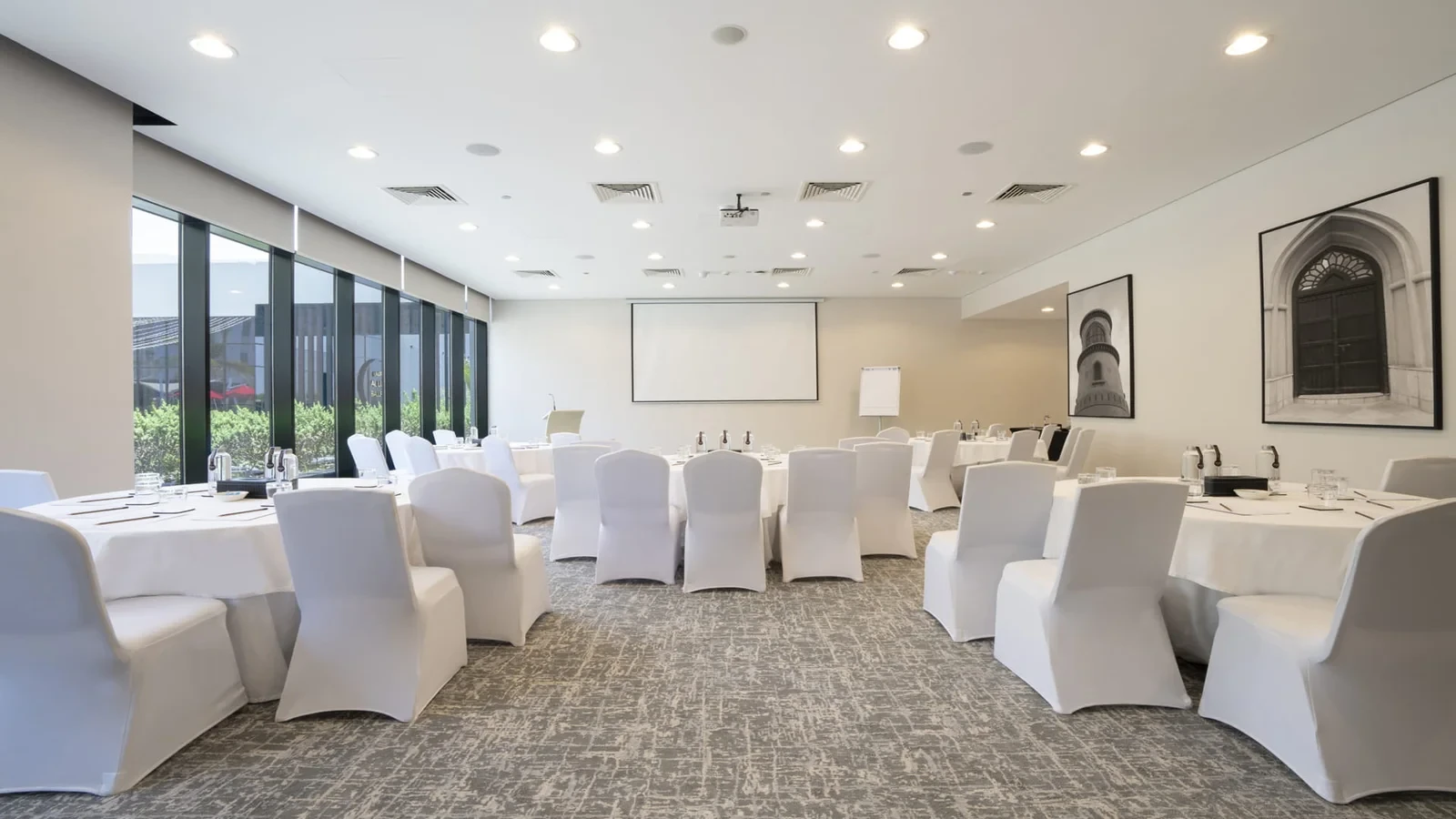 Muscat Meeting Room