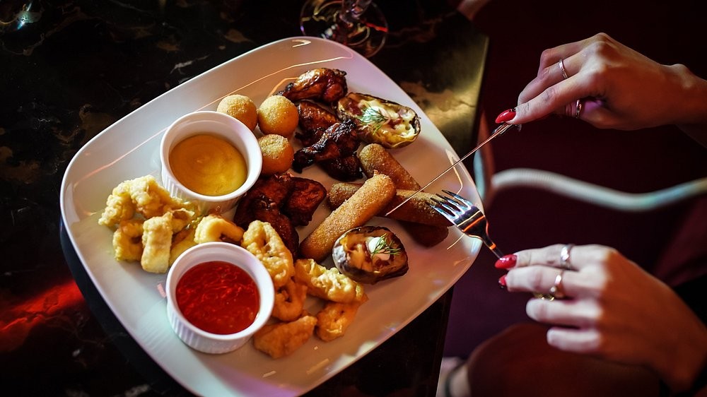 Food & Drinks