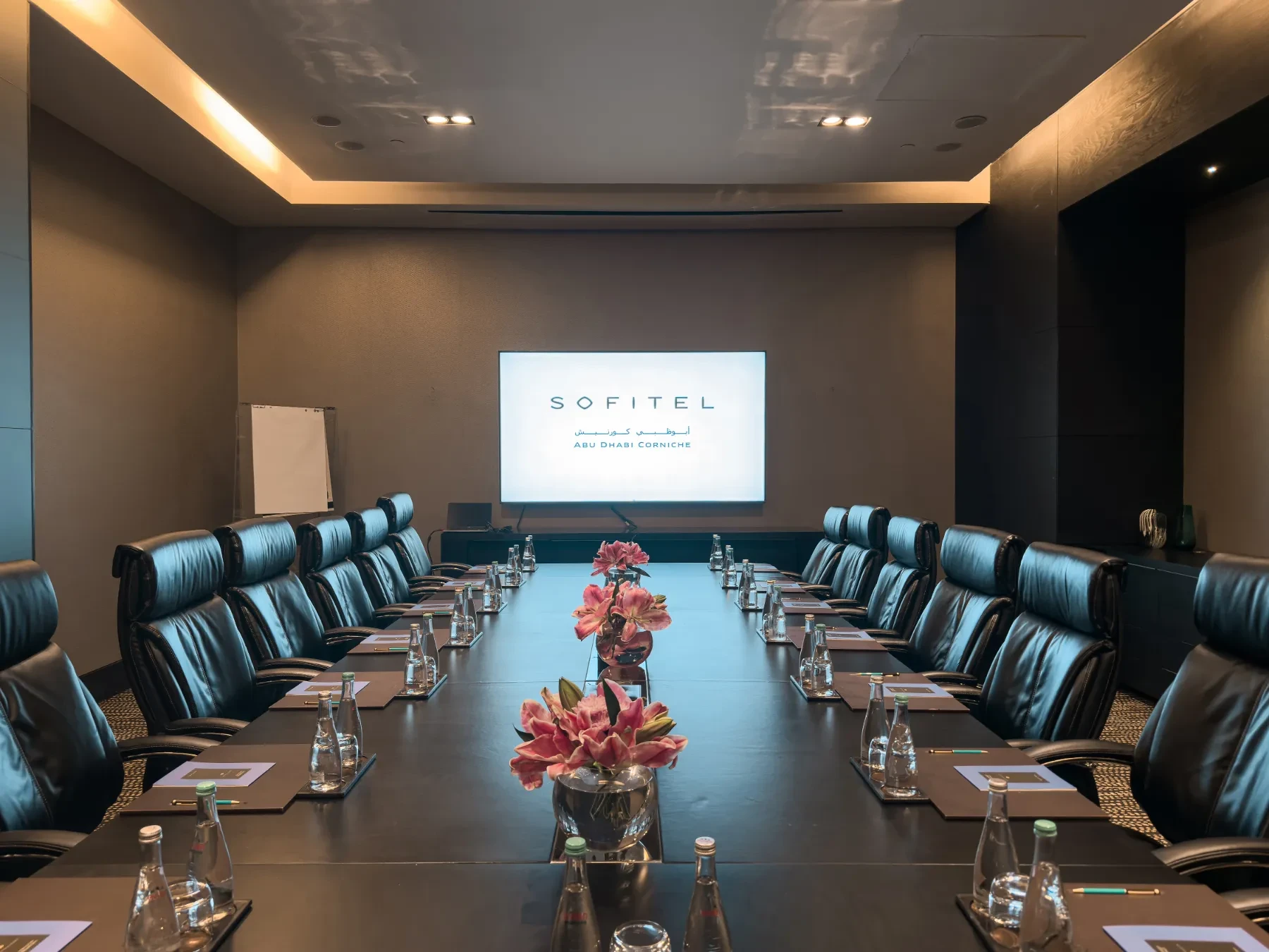 Pearl Boardroom