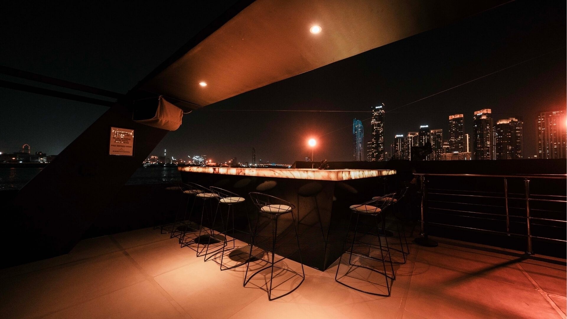 Upper Deck / Sky Deck / Sun Deck